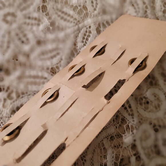 Antique Collar Button Display with 5 Buttons One Piece Special Warranted No.2094 - Picture 5 of 6